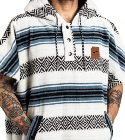 Slowtide Oso Changing Poncho -Swimming And Diving 5677989658792 whitestripe 3a