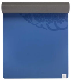 Gaiam 5mm Dry Grip Yoga Mat 2.0 -Swimming And Diving 7009120944296 blue 3a